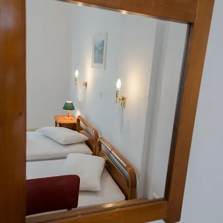 Bella Casa * Φρύνι
